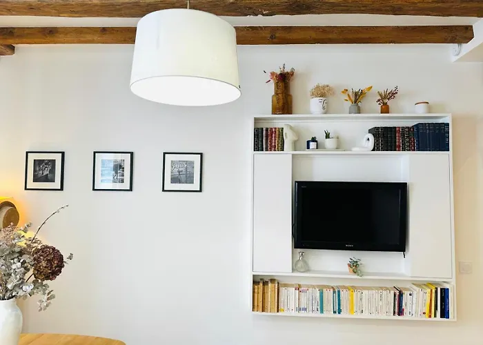 Charmant Appartement Au Coeur De Montmartre!
